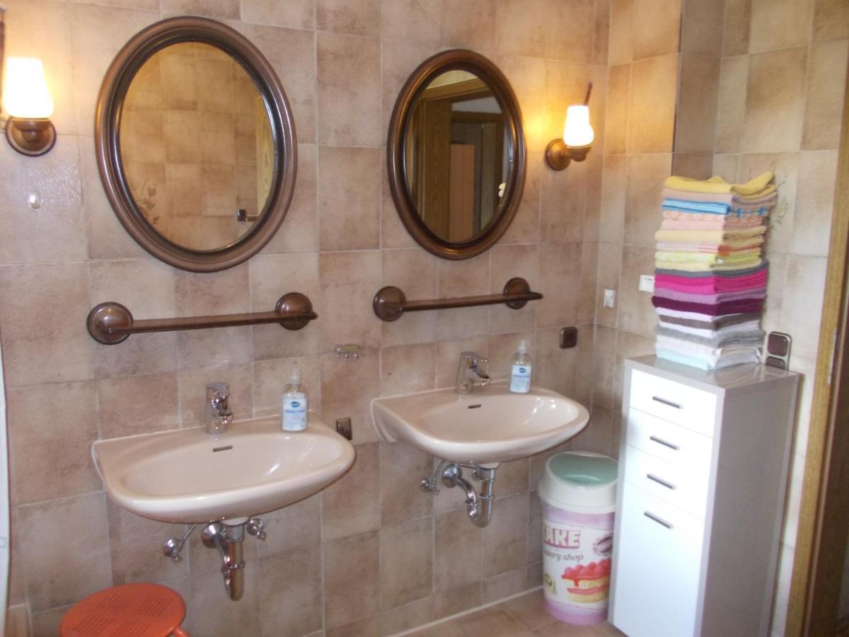 Xxl Apartment, 10 Beds, 4 Sleep-Rooms, 140Qm, 2 Wc, 2 Shower && Bruckmuhl Bagian luar foto